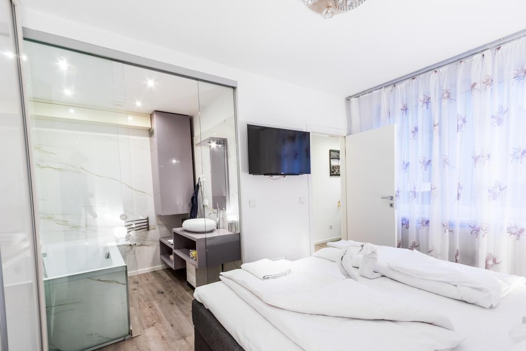 Grand Apartment