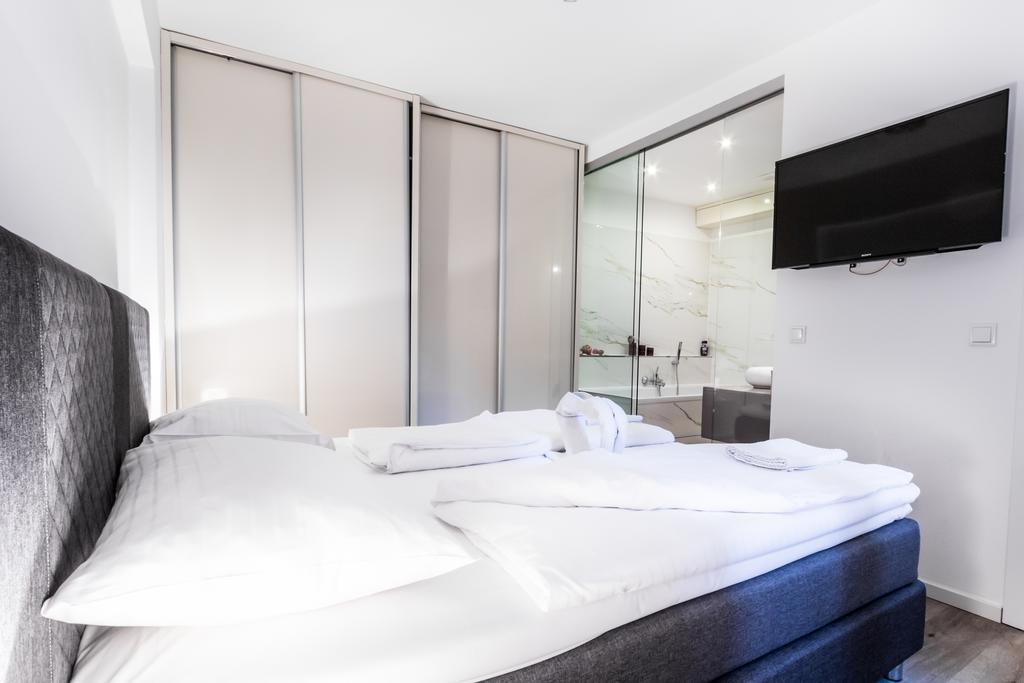 Grand Apartment
